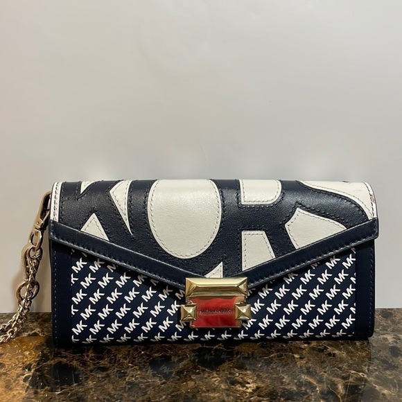 Michael Kors Whitney MK large graphic logo chain wallet - Picture 3 of 15